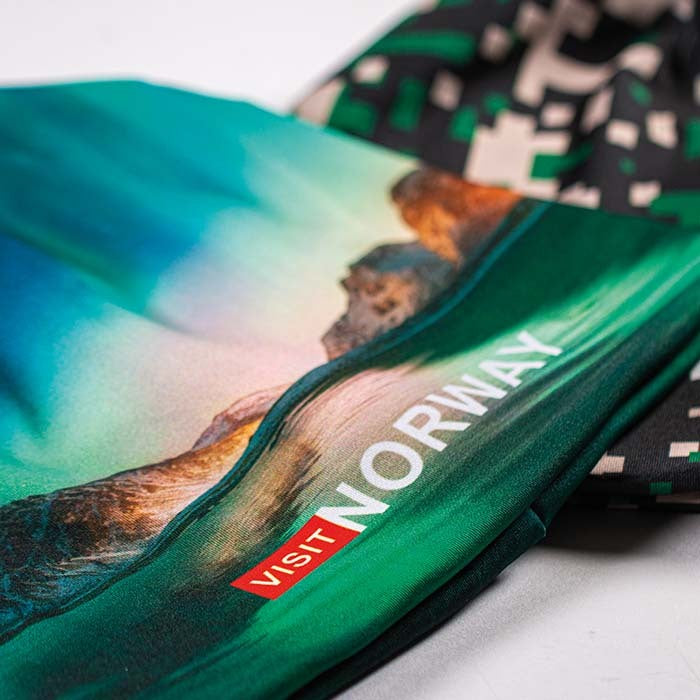 Arles | Bonnet en polyester imprimé en quadri.